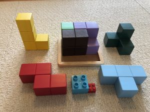 賢人パズルの大きさをレゴブロックと比較
